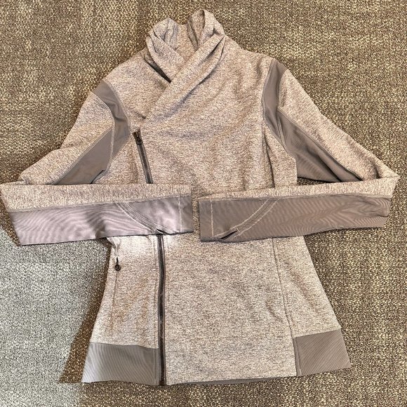 Lululemon Size 10 Bhakti Yoga Jacket - Picture 8 of 15